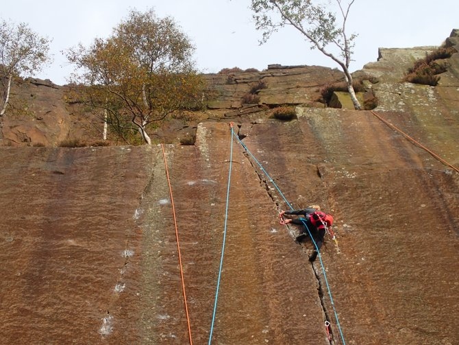 Reviews - Climbing Ropes - Edelrid Apus Pro Dry 7.9 60m - Heason